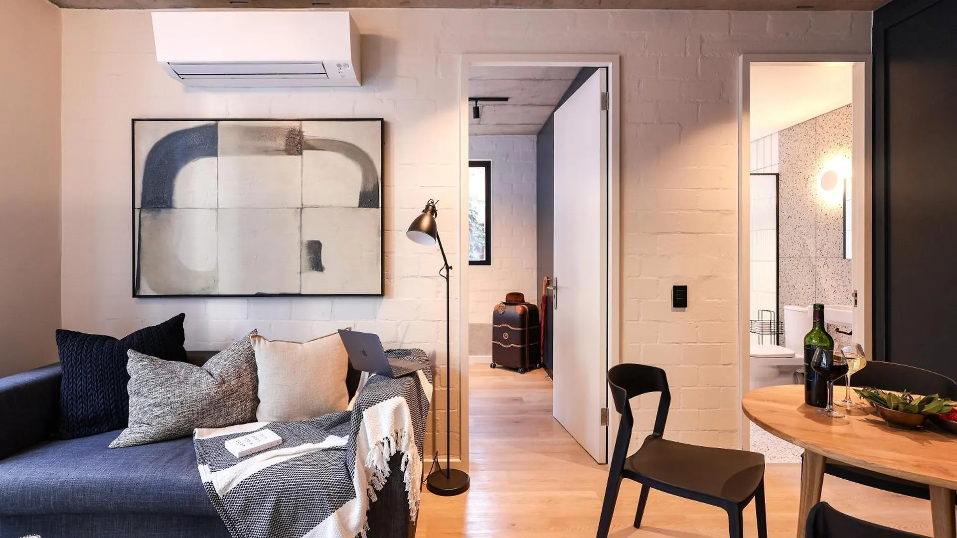 Three43 On B - Fluent Serviced Apartments Le Cap