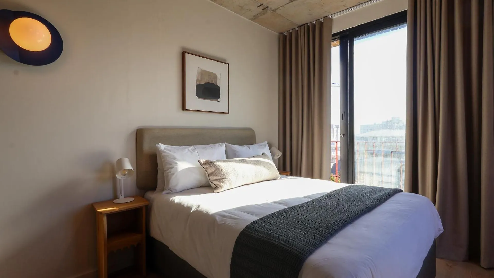 Three43 On B - Fluent Serviced Apartments Kapstadt