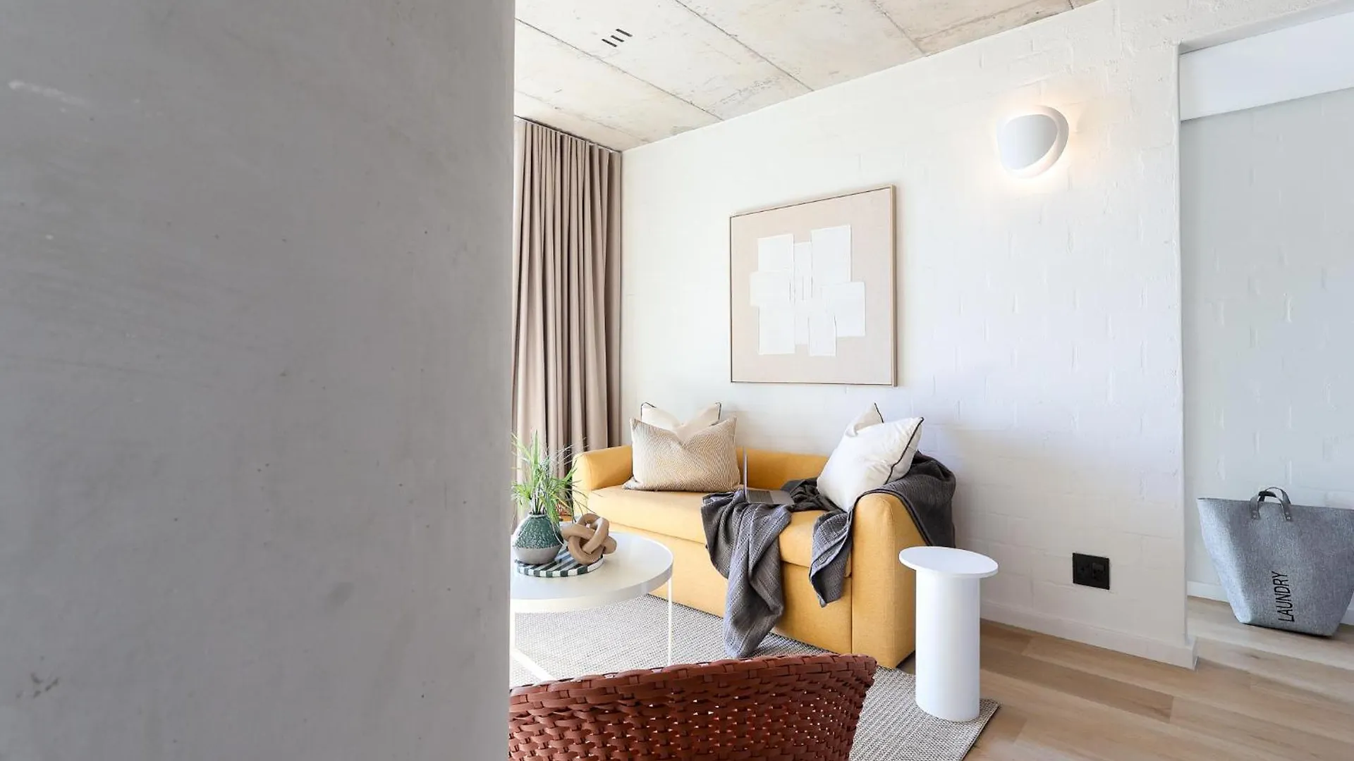 Three43 On B - Fluent Serviced Apartments Kapstadt