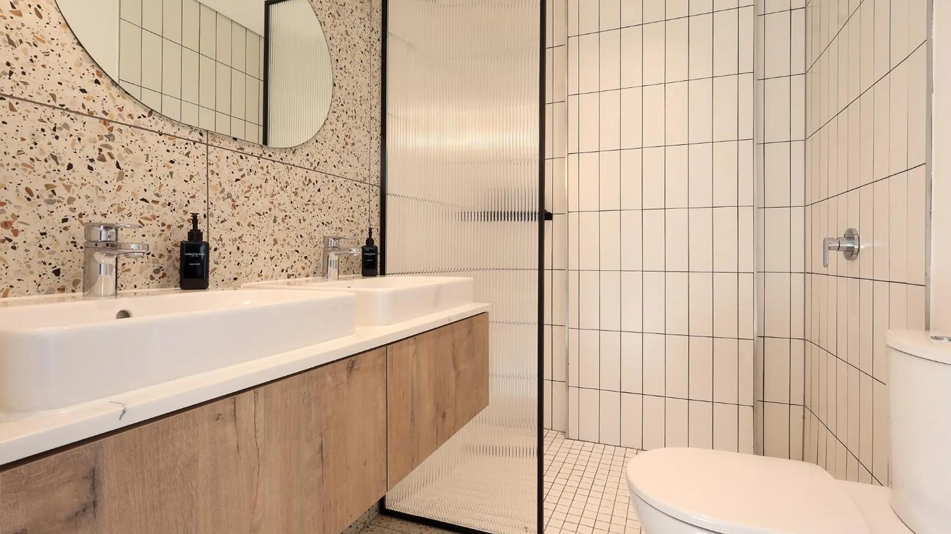 Three43 On B - Fluent Serviced Apartments Kapstadt