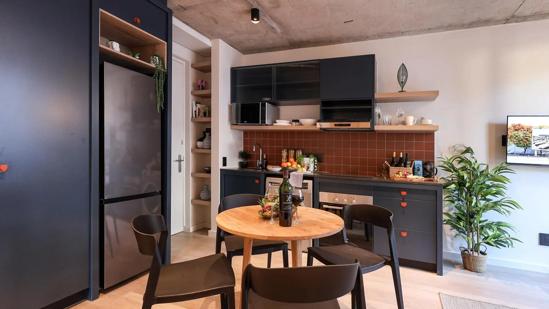Three43 On B - Fluent Serviced Apartments Cape Town