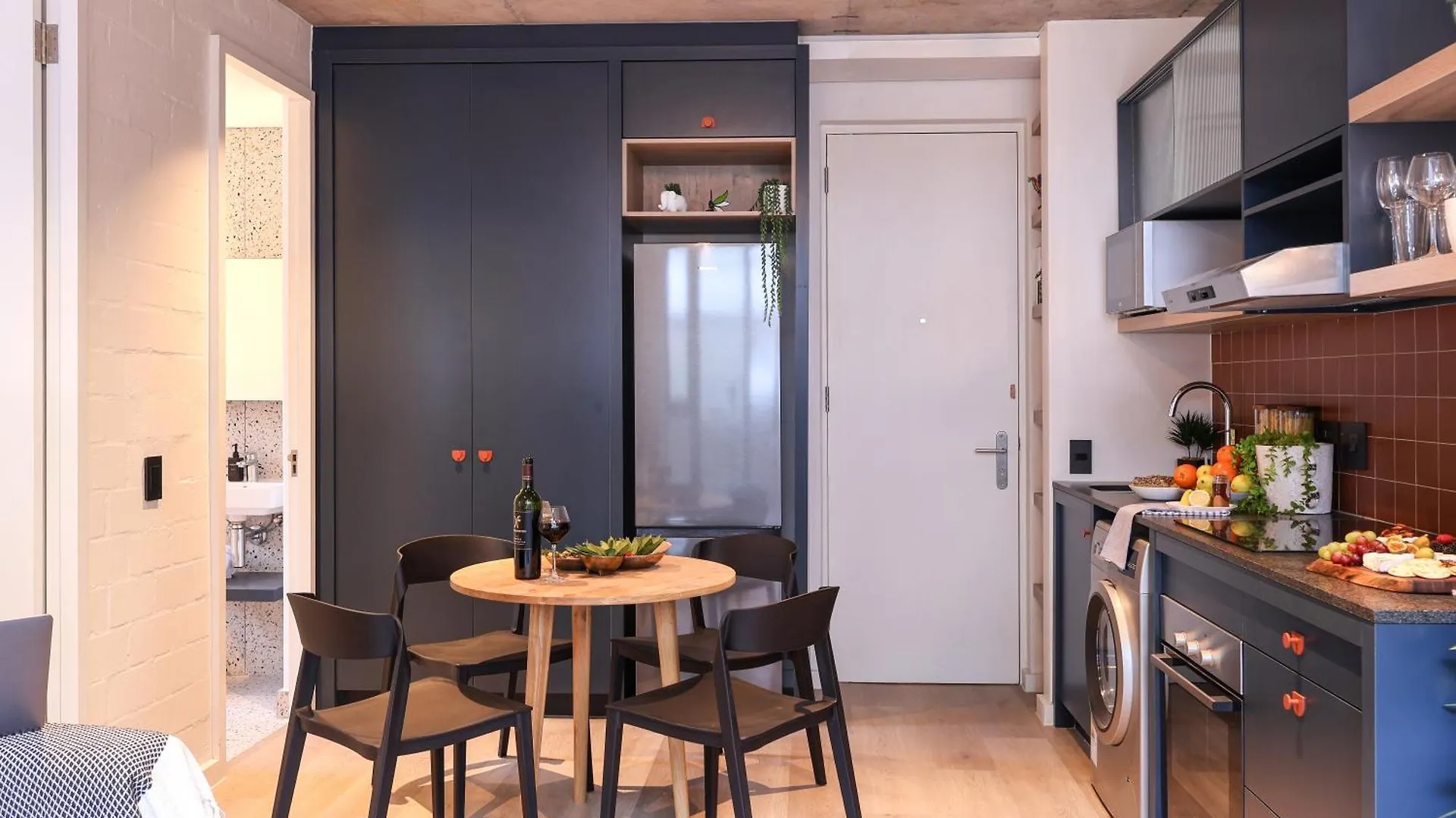 Three43 On B - Fluent Serviced Apartments Cape Town