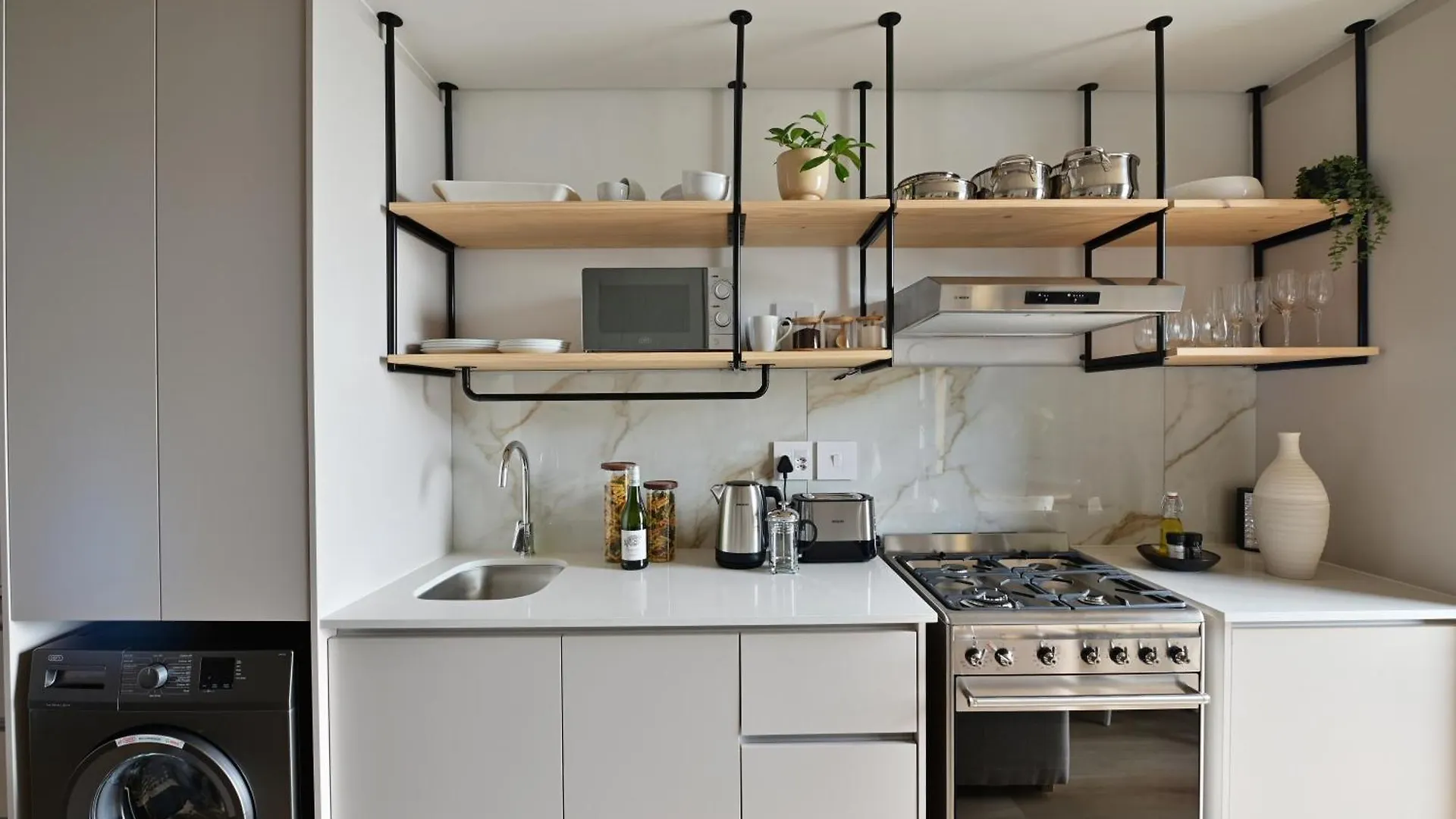Three43 On B - Fluent Serviced Apartments Cape Town 0*,