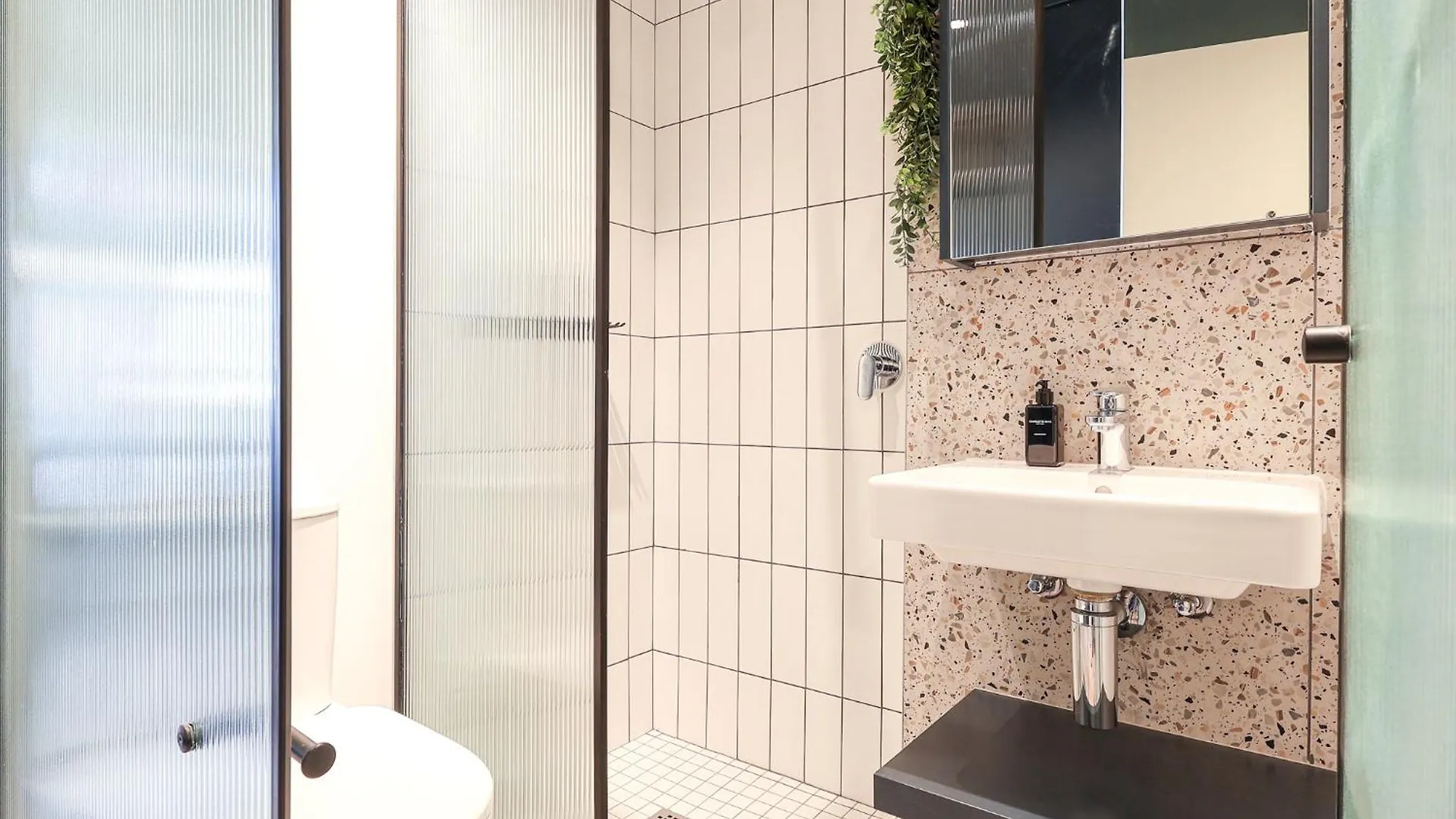 Three43 On B - Fluent Serviced Apartments Cape Town