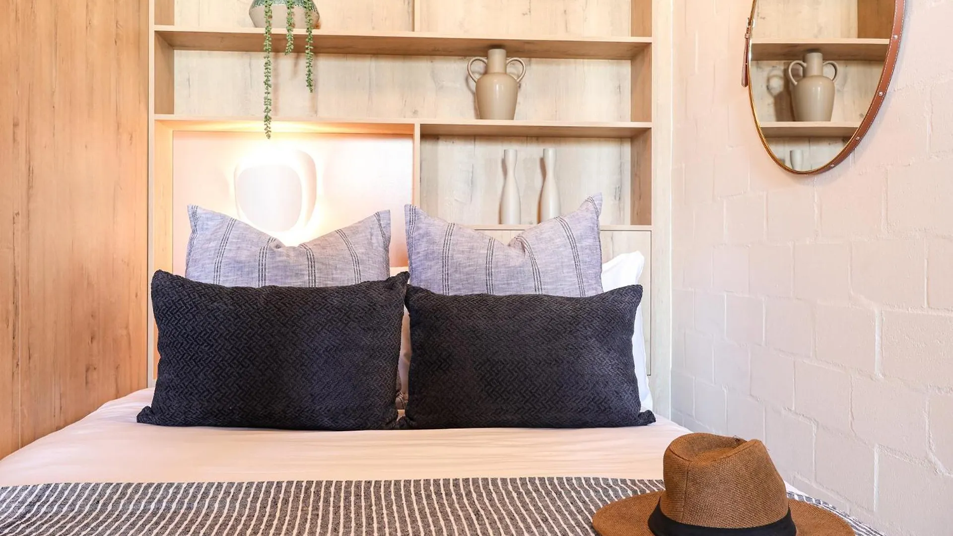 Three43 On B - Fluent Serviced Apartments Cape Town