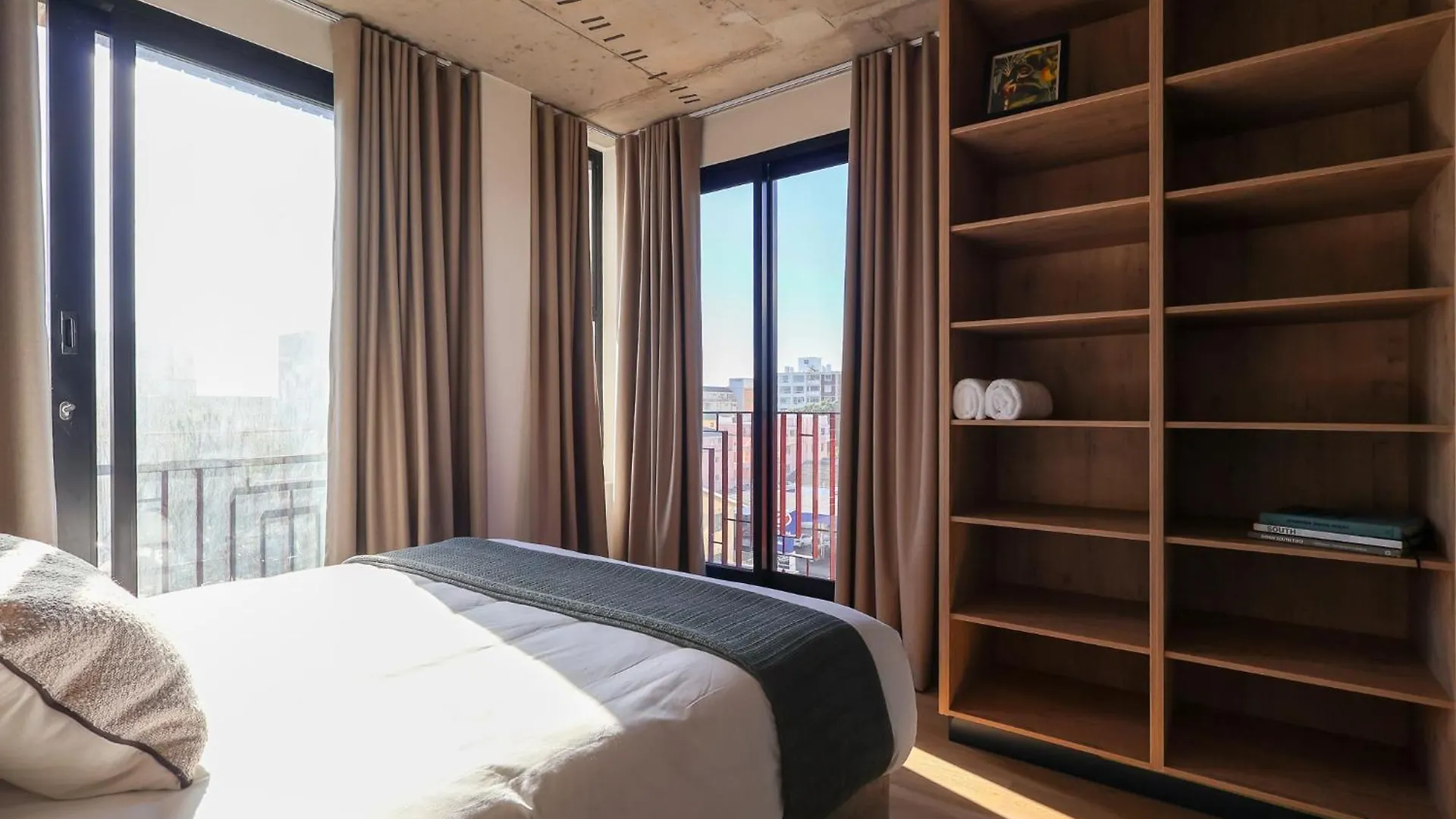 Three43 On B - Fluent Serviced Apartments Cape Town